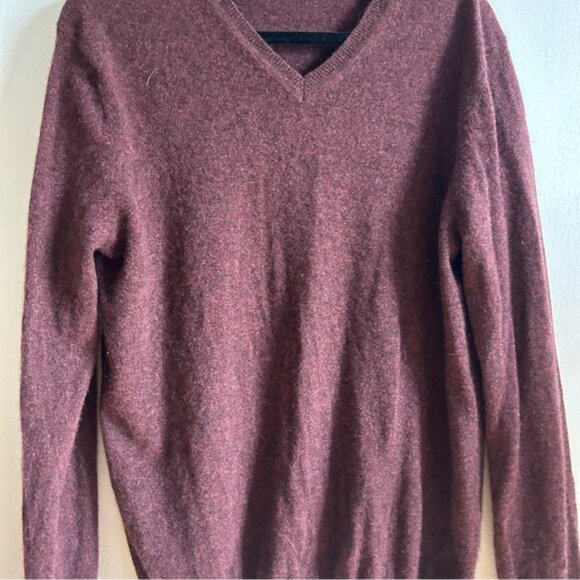Black Brown Sz L 100 2 Ply Cashmere Burgundy V Neck Sweater - Picture 2 of 7